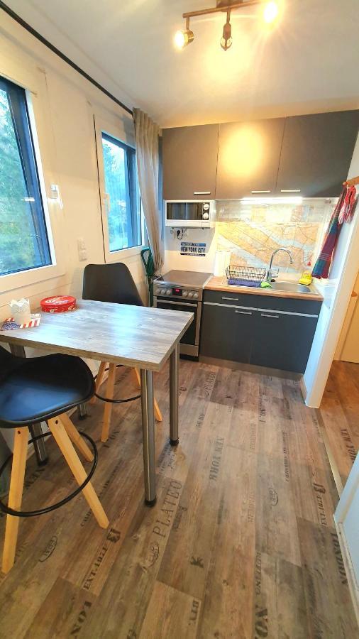 Frankes Lodge Apartment Mit Garten Und Pool, 6 Einzelbetten, Parkplatz Essen Exterior photo